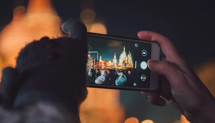 ডিএসএলআর ক্যামেরার মতো ছবি স্মার্টফোনে তোলার কয়েকটি কৌশল 1 ডিএসএলআর ক্যামেরার মতো ছবি স্মার্টফোনে তোলার কয়েকটি কৌশল 1