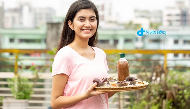 ব্র্যান্ডেড শ্যাম্পু ছাড়াও ২ সস্তা উপাদান দিয়ে চুলের যত্ন নিতে পারেন 1 ব্র্যান্ডেড শ্যাম্পু ছাড়াও ২ সস্তা উপাদান দিয়ে চুলের যত্ন নিতে পারেন 1