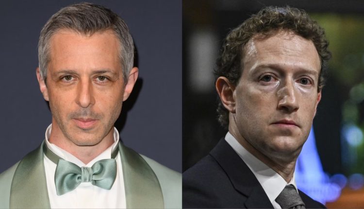 এবার রূপালি পর্দায় মার্ক জাকারবার্গের চরিত্রে জেরেমি স্ট্রং 1 এবার রূপালি পর্দায় মার্ক জাকারবার্গের চরিত্রে জেরেমি স্ট্রং 1