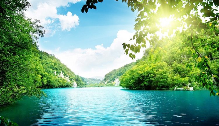 লেক আর পাহাড় সব মিলিয়ে এক প্রাকৃতিক সৌন্দর্য 1