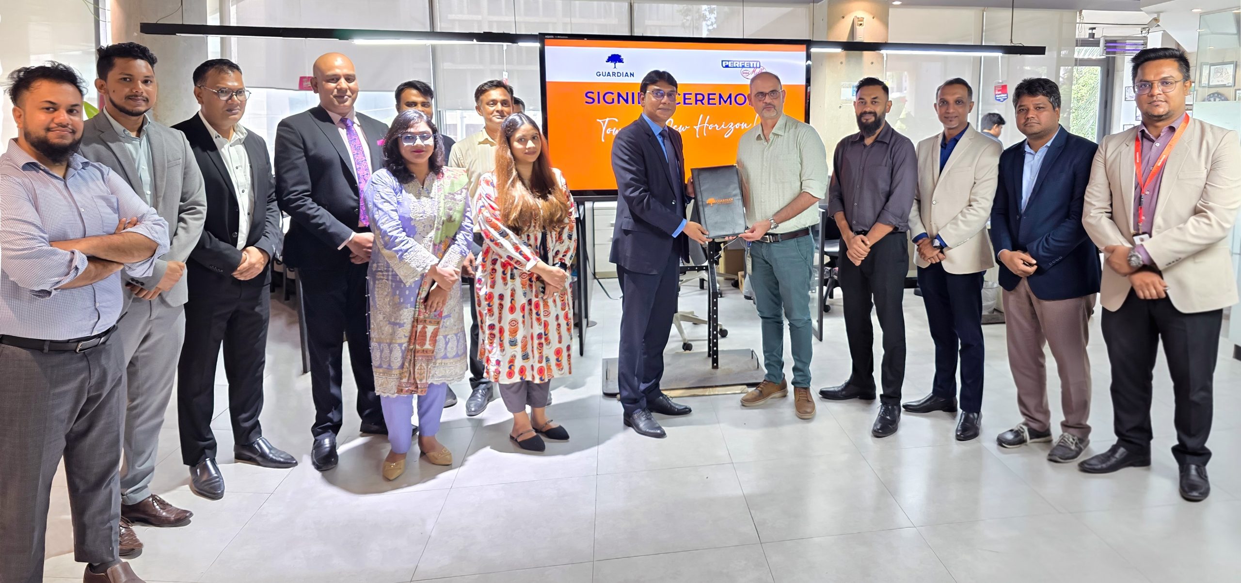 গার্ডিয়ানের ইন্স্যুরেন্স এর আওতায় এখন পারফেট্টি ভ্যান মেলের কর্মীরা 1 গার্ডিয়ানের ইন্স্যুরেন্স এর আওতায় এখন পারফেট্টি ভ্যান মেলের কর্মীরা 1