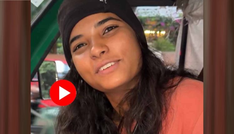 গাড়ি কেনার শখ: অটো কিনে স্বপ্নপূরণে তরুণী করছেন রোজগার! 1 গাড়ি কেনার শখ: অটো কিনে স্বপ্নপূরণে তরুণী করছেন রোজগার! 1