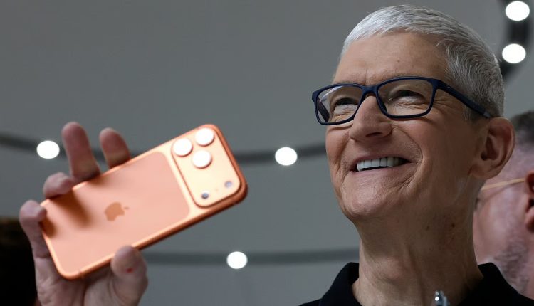 নতুন ৪টি মডেলের আইফোনের ঘোষণা অ্যাপলের 1 নতুন ৪টি মডেলের আইফোনের ঘোষণা অ্যাপলের 1