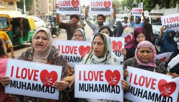 ভারতে ‘আই লাভ মুহাম্মদ’ লেখার কারণে মুসলিমদের পুলিশের দমন-পীড়ন 2