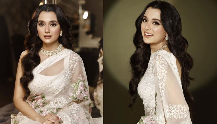 সাহিত্যনির্ভর সিনেমা ‘বনলতা এক্সপ্রেস’ এ অভিনয় করবেন ছোট পর্দার সাবিলা 1 সাহিত্যনির্ভর সিনেমা ‘বনলতা এক্সপ্রেস’ এ অভিনয় করবেন ছোট পর্দার সাবিলা 1