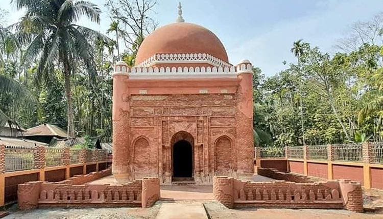 পিরোজপুরের ঐতিহাসিক মিয়াবাড়ির মসজিদ 5