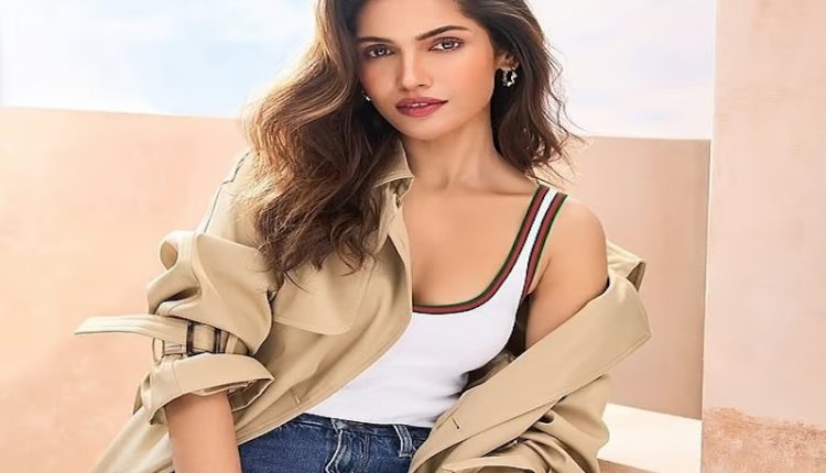 র্যাম্প থেকে যিনি রুপালি পর্দায় 1 র্যাম্প থেকে যিনি রুপালি পর্দায় 1