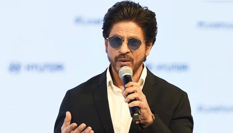 আসুন আমরা সবাই মিলে শান্তির পথ খুঁজি: শাহরুখ খান 1 আসুন আমরা সবাই মিলে শান্তির পথ খুঁজি: শাহরুখ খান 1