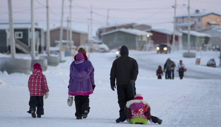 কানাডায় বরফের নিচে আয়োজন হলো পার্টি! 1 কানাডায় বরফের নিচে আয়োজন হলো পার্টি! 1