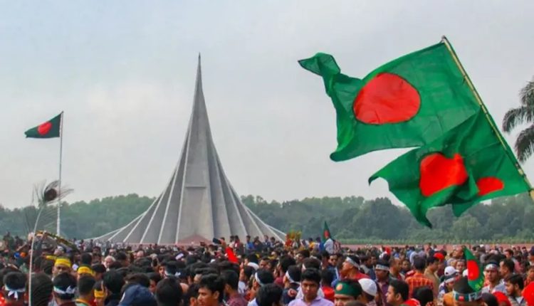 মহান বিজয় দিবসে শহীদদের প্রতি জাতির শ্রদ্ধা: জাতীয় স্মৃতিসৌধে রাষ্ট্রপতি ও প্রধান উপদেষ্টার শ্রদ্ধা 1 মহান বিজয় দিবসে শহীদদের প্রতি জাতির শ্রদ্ধা: জাতীয় স্মৃতিসৌধে রাষ্ট্রপতি ও প্রধান উপদেষ্টার শ্রদ্ধা 1