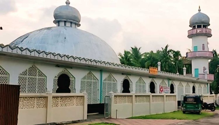 কাপ্তাইয়ে শীতল পাথরের নান্দনিক মসজিদ 1 কাপ্তাইয়ে শীতল পাথরের নান্দনিক মসজিদ 1