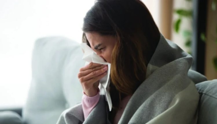 এই শীতে ঠাণ্ডা হতে নিজেকে রক্ষা করতে যা করবেন 1