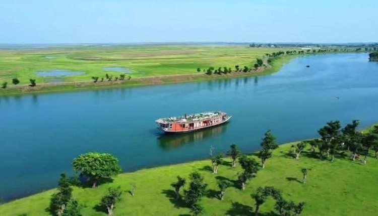নদীতে ভ্রমণ: এক অন্য রকম অনুভূতি 1 নদীতে ভ্রমণ: এক অন্য রকম অনুভূতি 1
